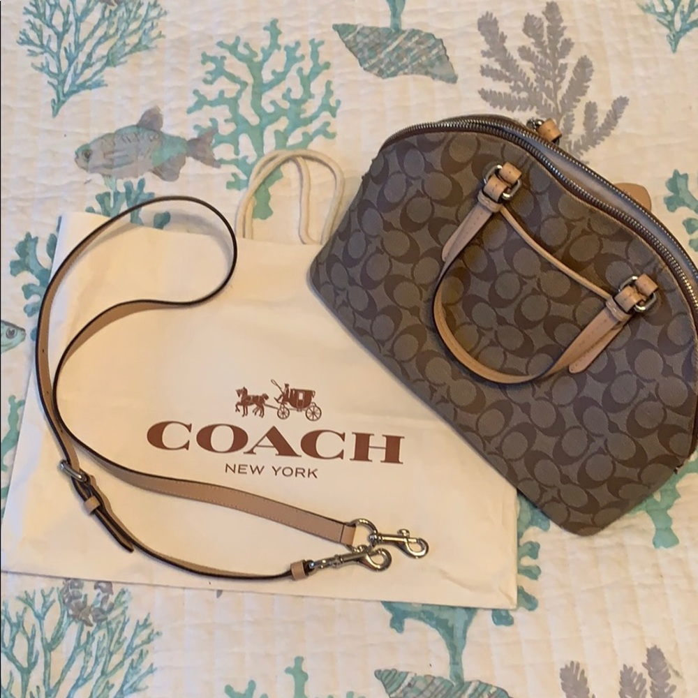 NWOT GENUIN brown Coach bag.